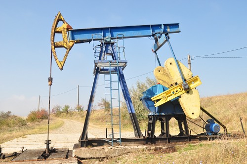 Industrial oil extraction pump free photo