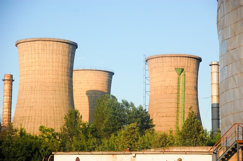 Power plant cooling towers free photo