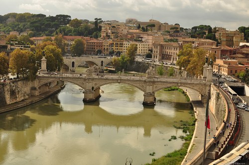 Bridge over river in Rome free photo